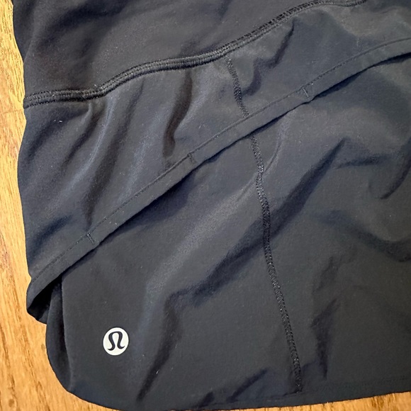Lululemon Speed Up Low-Rise Lines Short 2.5” - Picture 9 of 10